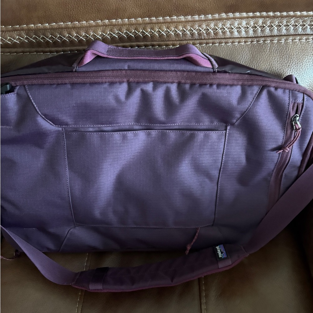 NWT Patagonia Black Hole Mini MLC 26L Travel Laptop Bag Pack Backpack #49265 - Picture 10 of 14